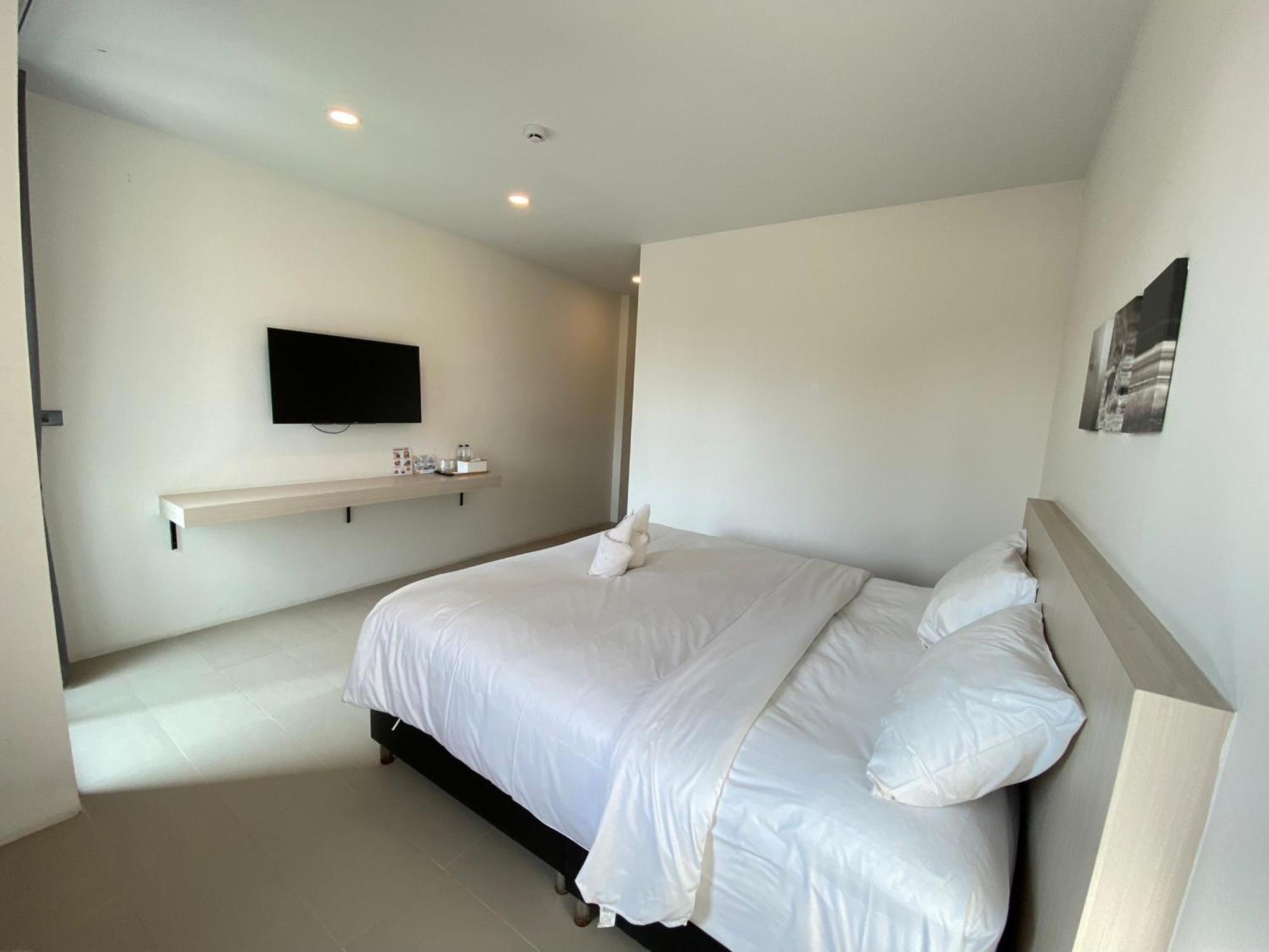 Double J Hotel Chiang Mai Buitenkant foto