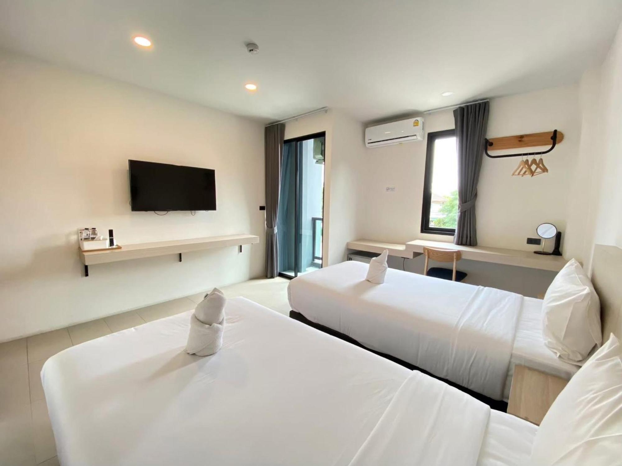 Double J Hotel Chiang Mai Buitenkant foto